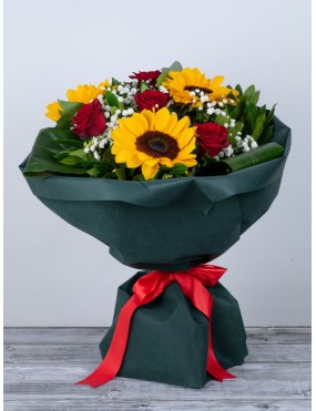Sunflower and roses bouquet